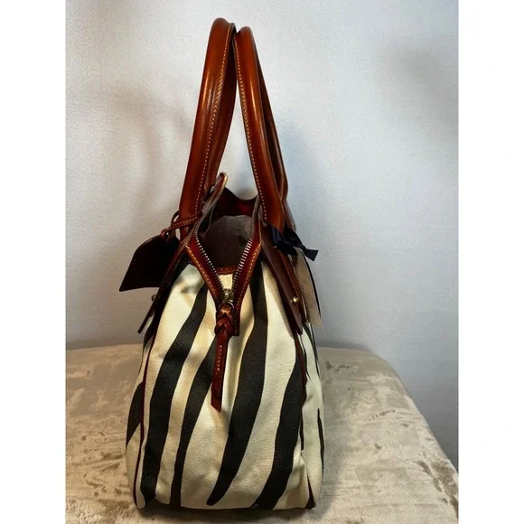 Dooney & Bourke Natural Leather Canvas XLG Wilson Travel Zebra Tote HandbagNWT - Picture 8 of 15